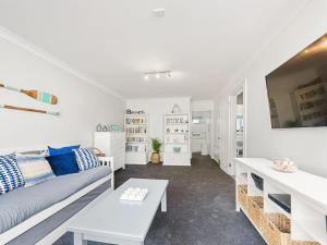 DECK 2 SEA - Amazing views, close to main street