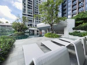 Near BTS - High-Floor - Rooftop Pool - Sontana