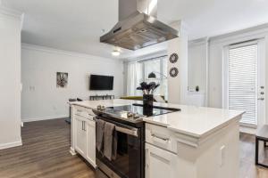 Luxury Frisco Escape, Mins to Legacy and Toyota HQ