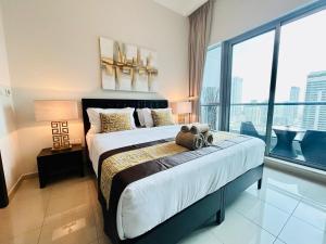 SUNRISE HOMES - Stunning 1BR Marina View near Beach walk