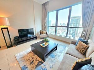 SUNRISE HOMES - Stunning 1BR Marina View near Beach walk