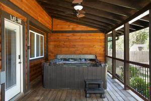 Dollys Darling Cabin Views Hot Tub Game Area