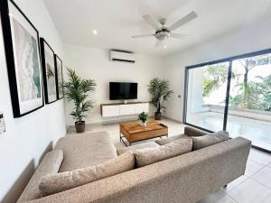 Modern 2BD With Pool And Huge Private Terrace