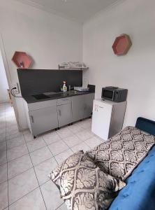 Joli appartement deux pièces avec terrasse dans le calme