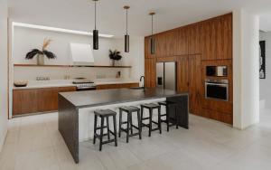 Casa Manati Modern Mansion with pool