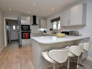 4 Bed in Oswestry 75175