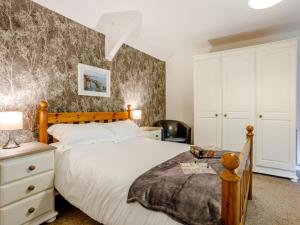 3 Bed in Broad Haven 78797