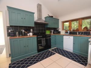 7 Bed in Aberdovey DY034