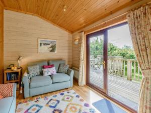 3 Bed in Clovelly 85290