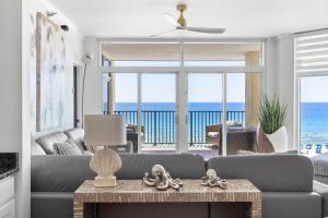 Jade East Towers 0540 by Newman-Dailey