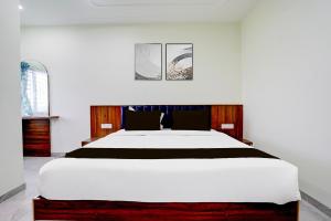 Hotel O by OYO Sachin And Family Restaurant