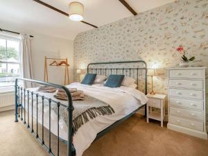 2 Bed in Horsted Keynes 60405