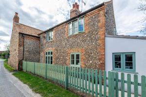 Warborough House East