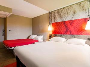 ibis Carcassonne Est la Cité