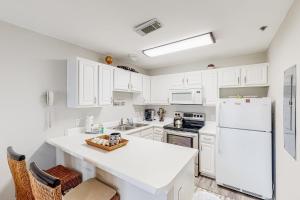 Grand Caribbean East & West W204