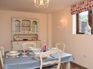 2 Bed in Widemouth Bay WOOWW