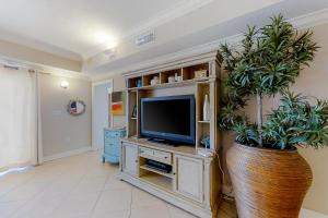 Escapes to the Shores 1604