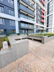 Luxury 2BR Near Airport with Backup Power