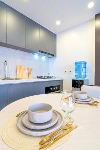 Luxury 2BR Near Airport with Backup Power