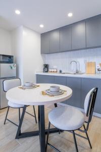 Safari Soul Elegant 2BR with Full Backup Power