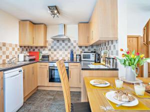1 Bed in Gower 52906