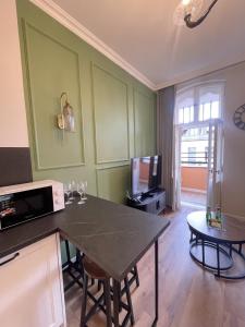 Belvedere Old Town with Balcony AC Progres