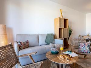 Cosy apartment in Manilva with shared pool