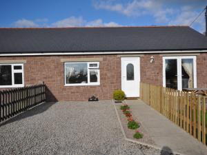 2 Bed in Blakeney 54766