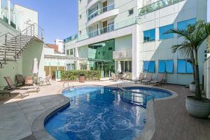 Cobertura com Vista Parcial do Mar #TRINA01