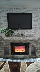 Stone City Apartment in Park Zone