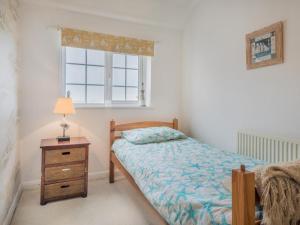 3 Bed in Baycliff SZ130