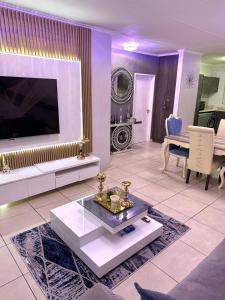 MOJ INVESTMENT 2 BEDROOM Apartment