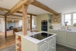 Beautiful cottagein peaceful surroundings with stunning views