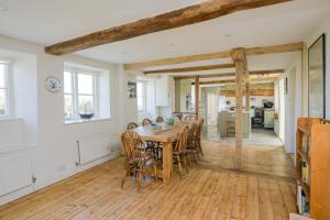 Beautiful cottagein peaceful surroundings with stunning views