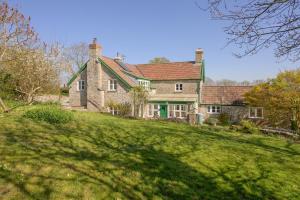 Beautiful cottagein peaceful surroundings with stunning views