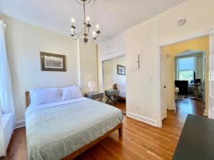 HEART of Old Town Historic 1BR 99 Walk Score