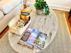 HEART of Old Town Historic 1BR 99 Walk Score