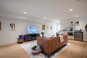 FREE Parking Heart of DC Block to 14th ST