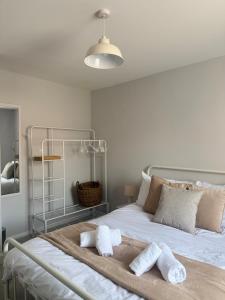 Zone 2 Modern 1 bed Flat with Seperate Office