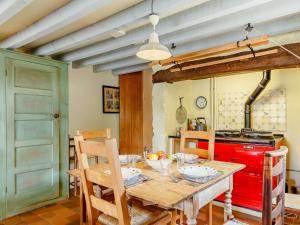 3 Bed in Beaminster 50738