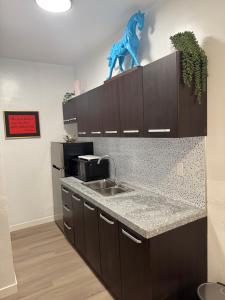 Venice studio apartment Koreatown