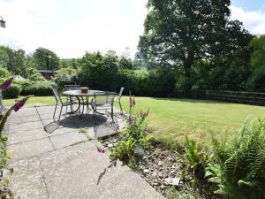 2 bed in Newport Pembrokeshire 78803