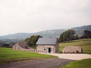 2 Bed in Abergavenny 42909