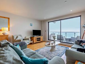 3 Bed in Westward Ho NASSB