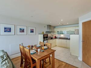 3 Bed in Westward Ho NASSB