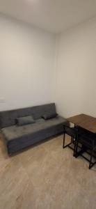 Lindo apartamento com vista para rua, sem barulho, confortável aconchegante e com toda facilidade para sua estadia uma quadra da praia de copacabana