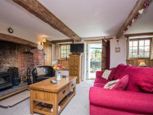 3 Bed in East Chaldon DC008