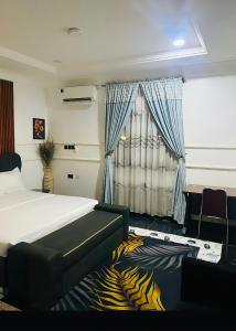 Amia Gold Luxury Apartments