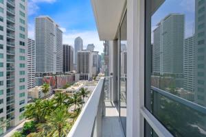 Modern Condo in Downtown Miami 80