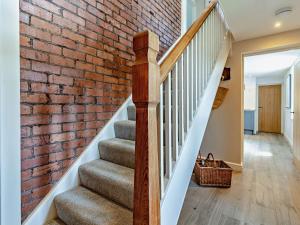 3 Bed in Llanover 91240